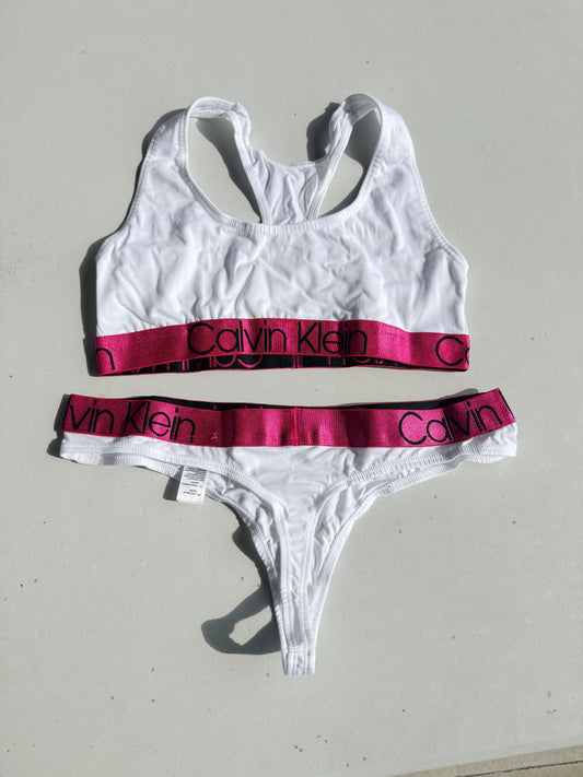 Conjunto Calvin Klein Mulher