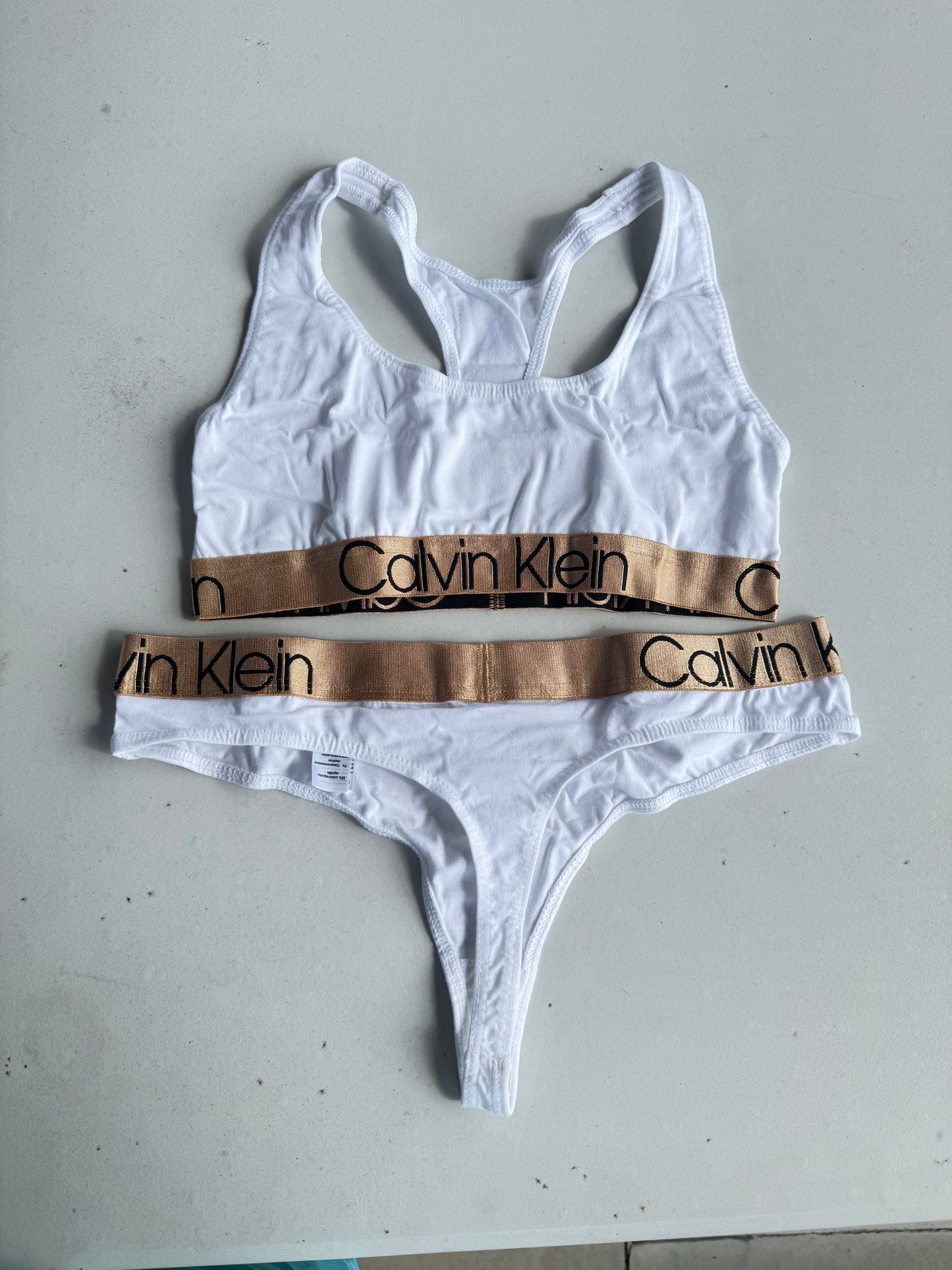 Conjunto Calvin Klein Mulher